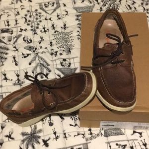 Tommy Bahama Arlington leather boat shoes